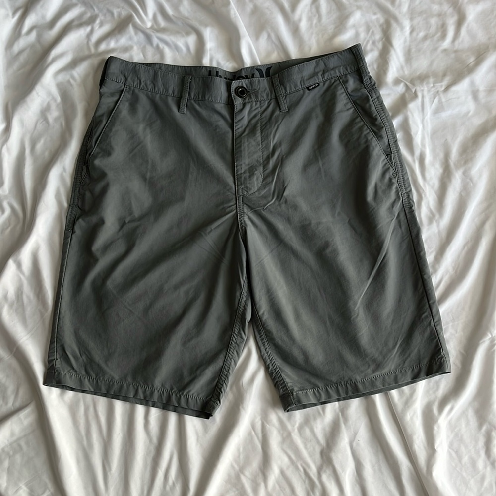 Hurley Board Shorts. Men’s 31. Color: Gray.